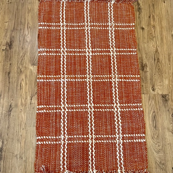 Rug - Picture 2 of 3